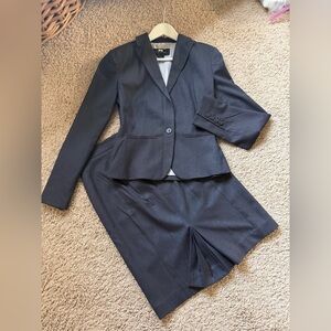Like New Women’s ANN TAYLOR Blue Blazer & Skirt Suit SET 4
